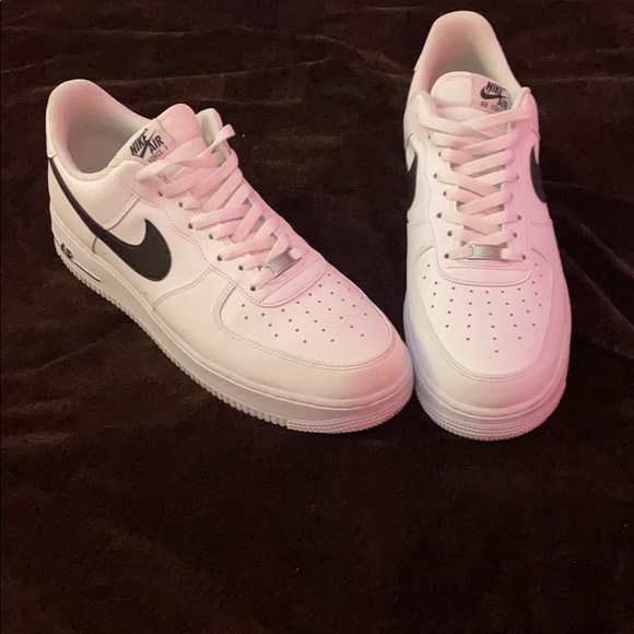 Don’t really wear them - Picture 1 of 2